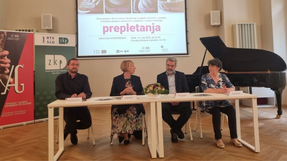Akademija za glasbo z ZKP RTV Slovenija predstavila svojo zborovsko produkcijo Akademija za glasbo z ZKP RTV Slovenija predstavila svojo zborovsko produkcijo