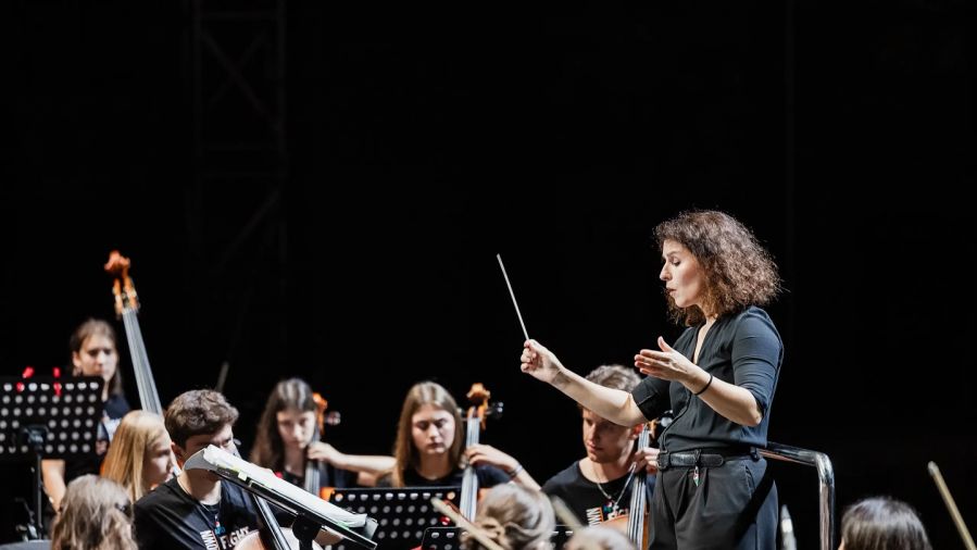 Živa Ploj Peršuh in Slovenski mladinski orkester. Živa Ploj Peršuh in Slovenski mladinski orkester.