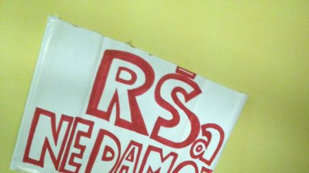 Transparenti v znak podpore (foto: arhiv Radia Študent)