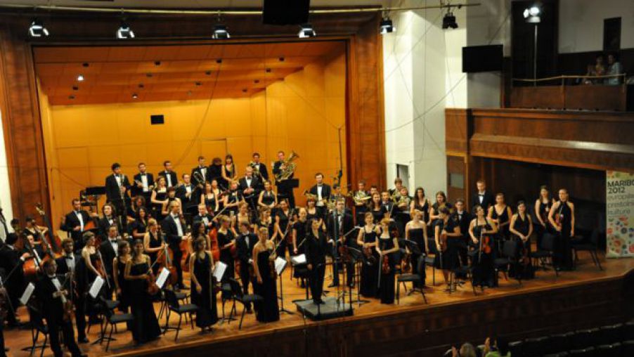 Mednarodni orkester Maribor 2012 (foto: www.mio2012.com)