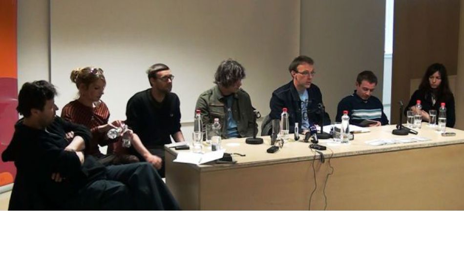 Od leve proti desni: Ičo Vidmar, Kaja Sajovic, Luka Zagoričnik, Aleš Podbrežnik, Igor Bašin – BIGor, Uroš Mijošek in Barbara Švrljuga. (foto: Odzven) Od leve proti desni: Ičo Vidmar, Kaja Sajovic, Luka Zagoričnik, Aleš Podbrežnik, Igor Bašin – BIGor, Uroš Mijošek in Barbara Švrljuga. (foto: Odzven)