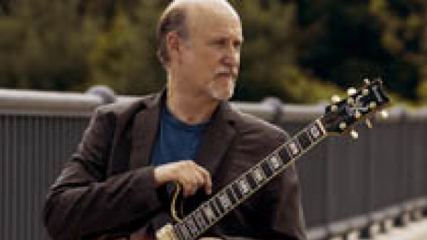 John Scofield bo predstavil svoj John Scofield Hollowbody Band, v katerem igra tudi kitarist Kurt Rosenwinkel. (foto: arhiv festivala)