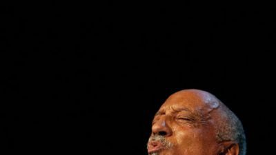 Mulatu Astatke na tolkalih (foto: Nada Žgank)