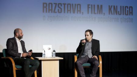 Sočičevem triptihu razstave, dokumentarca in knjige o novomeški sceni je uspelo prikazati nekaj univerzalnih mehanizmov malih scen. (Foto: Dolenjski muzej)