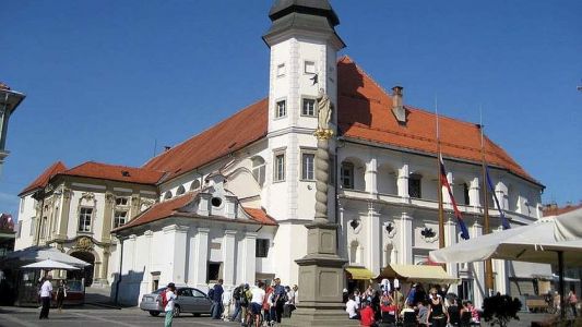 Pozor! Muzika na cesti!