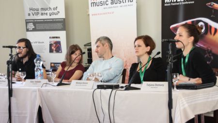 Avstrijska prestolnica je od četrtka, 4. oktobra, do nedelje, 7. oktobra, že drugič izvedla mednarodno glasbeno konferenco in festival Waves Vienna. Na fotografiji konferenca z Matejo Koren (foto: WV)
