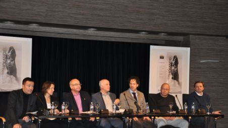 Koncept koprodukcijskega projekta so predstavili Nuška Smolič, Mitja Rotovnik,  Milivoj Šurbek, Aleksandar Marković, Matjaž Berger in Marko Japelj.