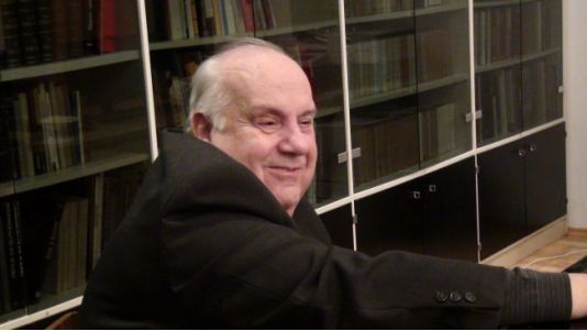 Dr. Mirko Cuderman ob predstavitvi novega slovenskega zborovskega arhiva. (foto: Tanja Benedik)