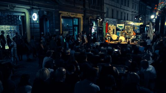 Dobimo se pred Škucem