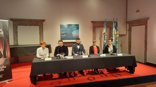 Iz tiskobvne konferece opere Ambrož in Katarina, prve tamburaške opere na svetu.