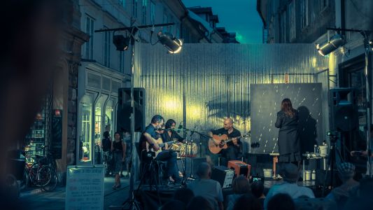 Dobimo se pred Škucem