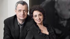 Klavirski Duo Tal & Groethuysen je skušal podati niti med Wagnerjem in Debussyjem in razširiti dojemanje Wagnerja v našem prostoru. (Foto: Michael Leis)