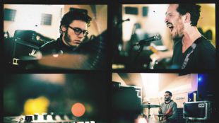 V zasedbi Samosvjetlo so se zbrali izkušeni glasbeniki, ki skozi sodoben zven obujajo psihedelične utrinke rocka. (Foto: Samosvijetlo)