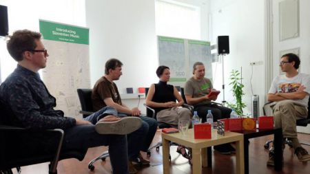 Dre Hočevar, Mario Batelić, Tina Lešničar, Igor Bezget in Viki Škedelj Renčelj na predstavitvi kompilacije. (Foto: Peter Baroš)