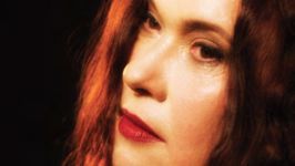 Mia Žnidarič - Z dotikom