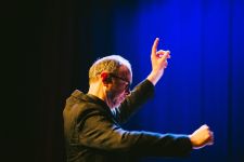 Lojze Krajnčan bo dirigiral koncert Sprehod po galeriji