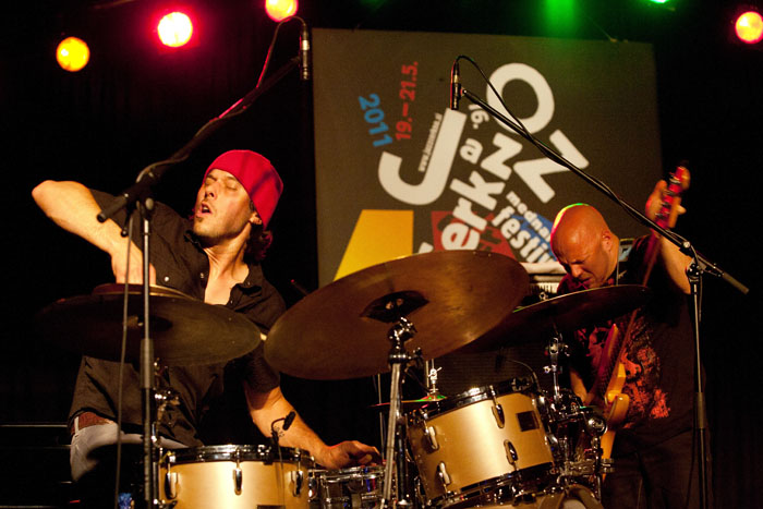 Frank Rosaly in Ingebrigt Håker Flaten iz Scorch Tria (foto: Nada Žgank)