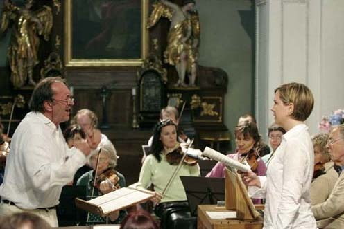 Nikolas Harnoncourt z Julio Kleiter in ansamblom Concentus Musicus Wien (foto: www.harnoncourt.info)