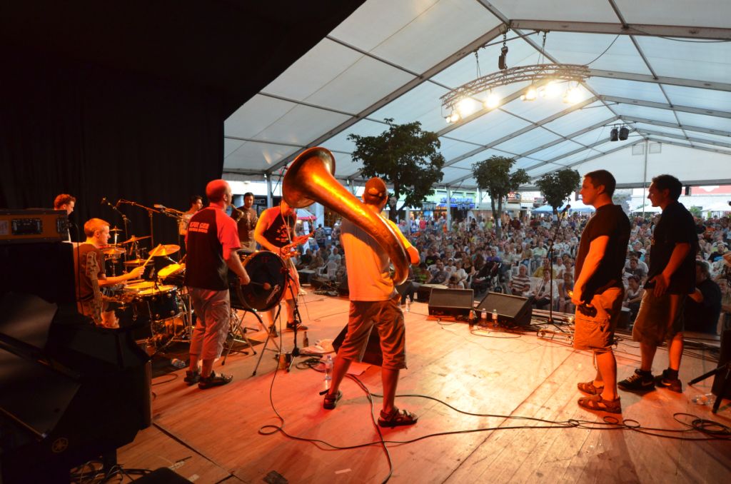 Cerkljani Kar Češ Brass Band (foto: © Jazzfestival Saalfelden 2011)