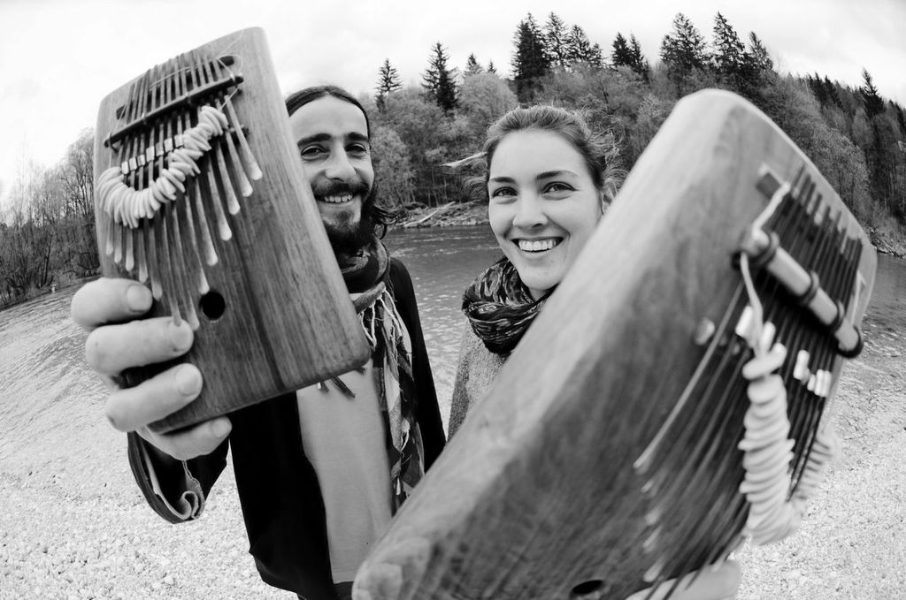 Domače godbe bo na festivalu ob Simboličnem orkestru in celi kopici didžejev zastopal duet Najoua. (Foto: Iztok Zupan)