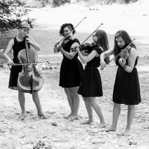 Godalni kvartet NOVA in Urban Kurbos